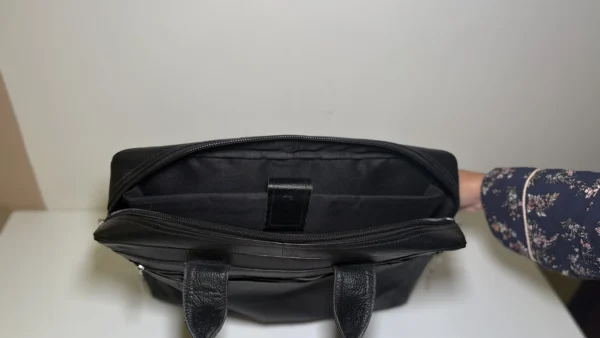 Black Sleek Laptop Bag - Image 6